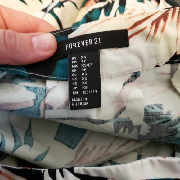 Forever 21 XS teal and black floral print skirt - Picture 3 of 5